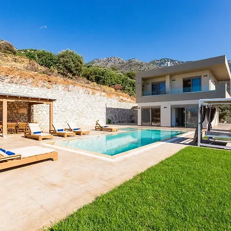 Villa Paris Villa, With Pool, Bbq, Playground & Seaviews, By Thinkvilla *