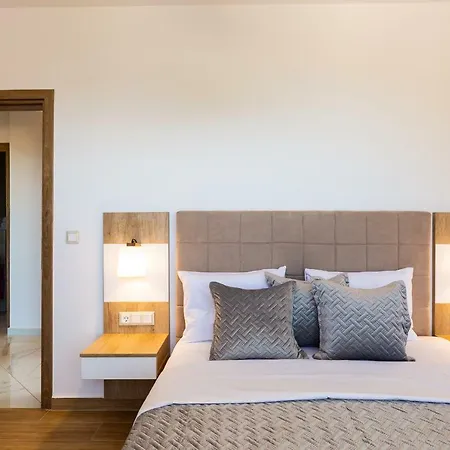 Paris Villa, With Pool, Bbq, Playground & Seaviews, By Thinkvilla Bali (Crete)